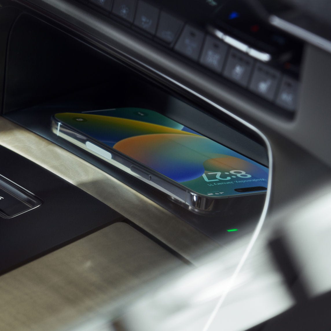 Mazda CX-90 – Wireless Charging Pad