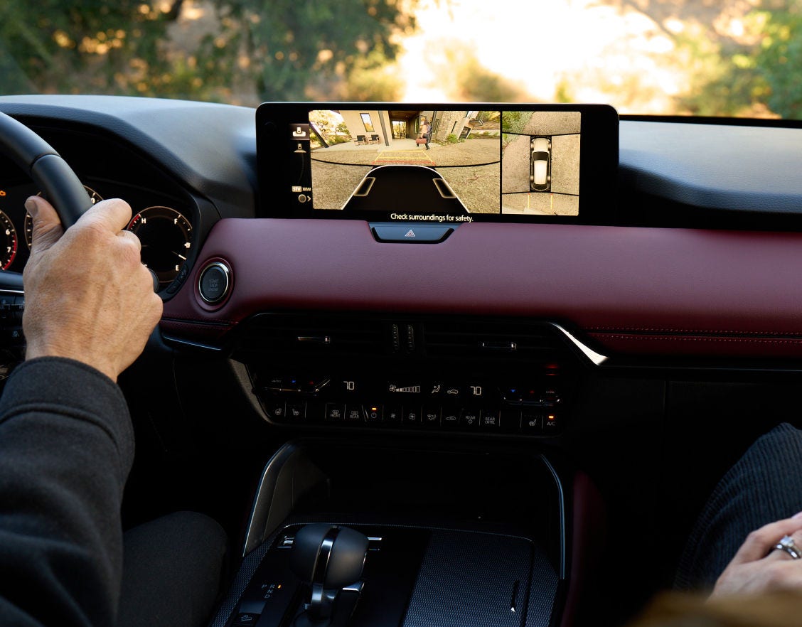 Mazda CX-70 – 360º View Monitor with See-Through Trailer Hitch View