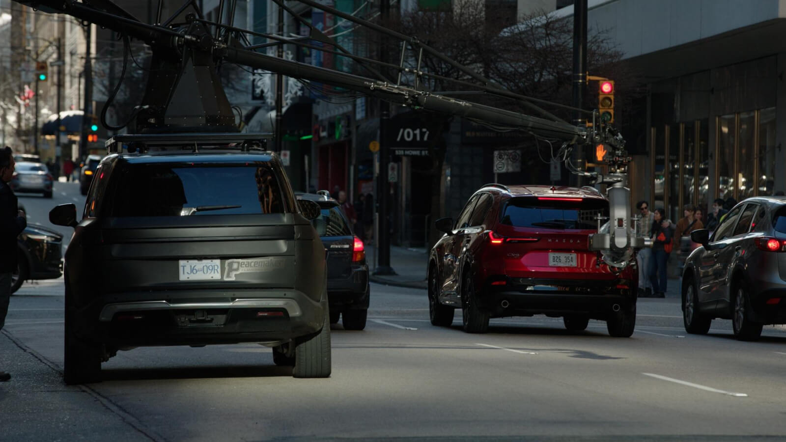 Mazda Oscars Ad – "More Connection" Traffic Scene