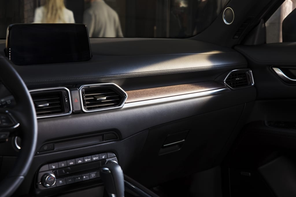 Mazda CX-5 Design  –  Glove Compartment