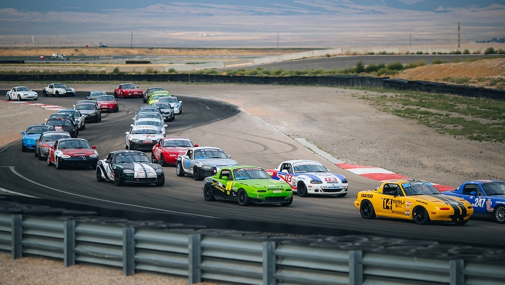Autos de carreras Mazda MX-5 en la MX-5 Cup