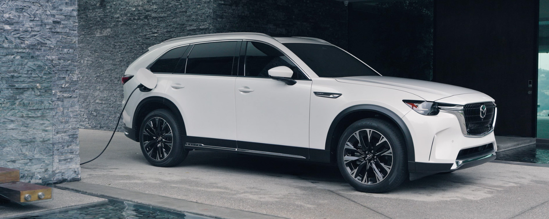 2024 Mazda CX-90 PHEV Premium Plus