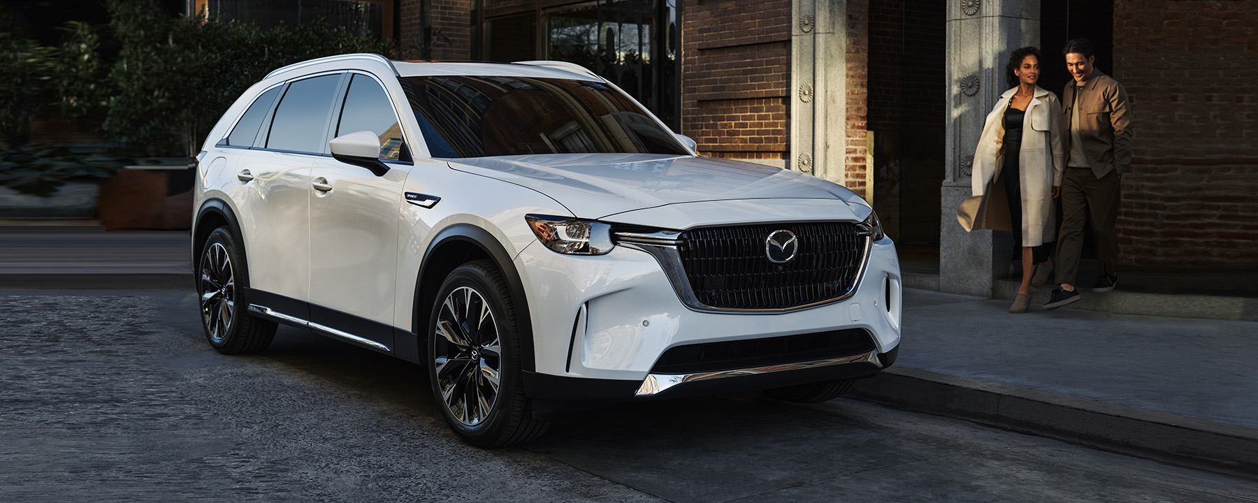 Mazda-CX-90-PHEV-Vista-ángulo-delantero