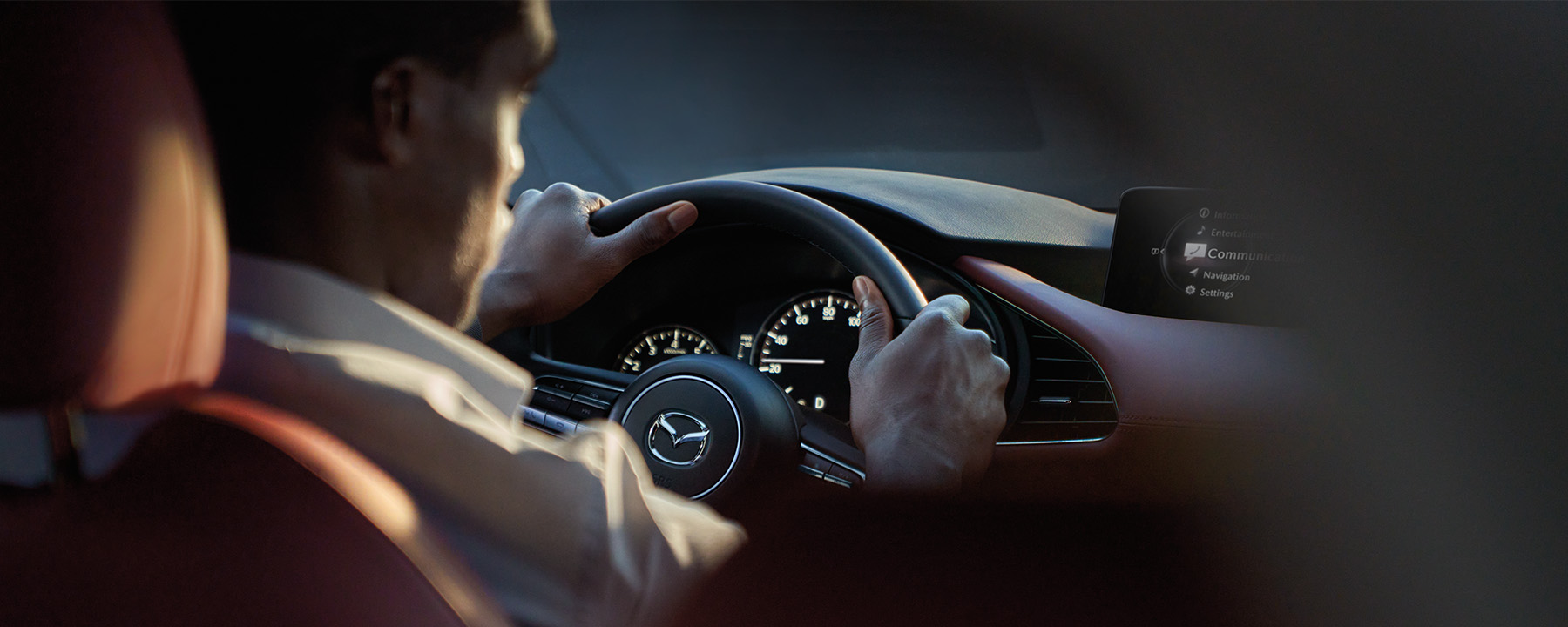 Mazda SUV Interior  –  Sedán Mazda 3