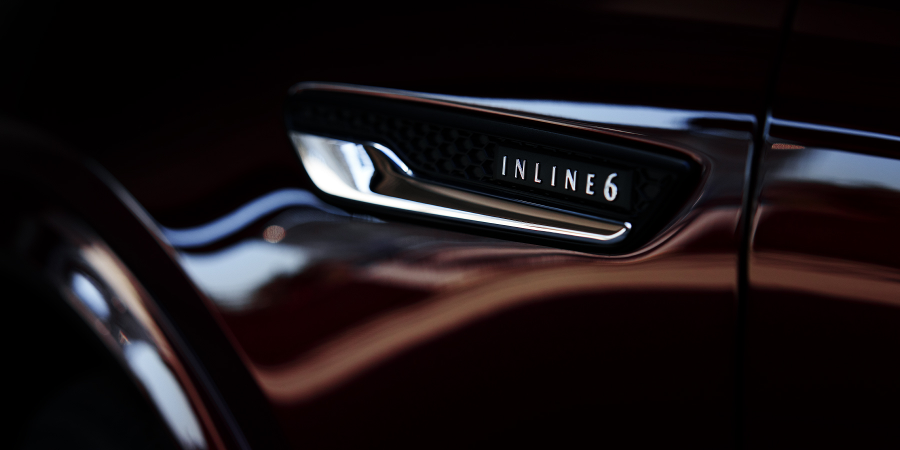 V6 vs. V8 Engines  –  Mazda CX-70