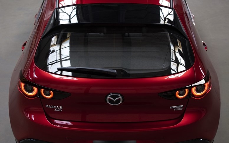 Primer plano de la parte trasera del Mazda 3 Hatchback