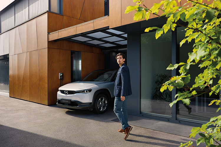 Tipos de vehículos eléctricos (BEV, HEV, PHEV, FCEV)  –  Mazda MX-30