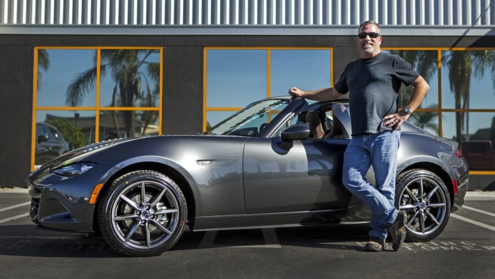 Edición de lanzamiento del Mazda MX-5 Miata RF con David Putter
