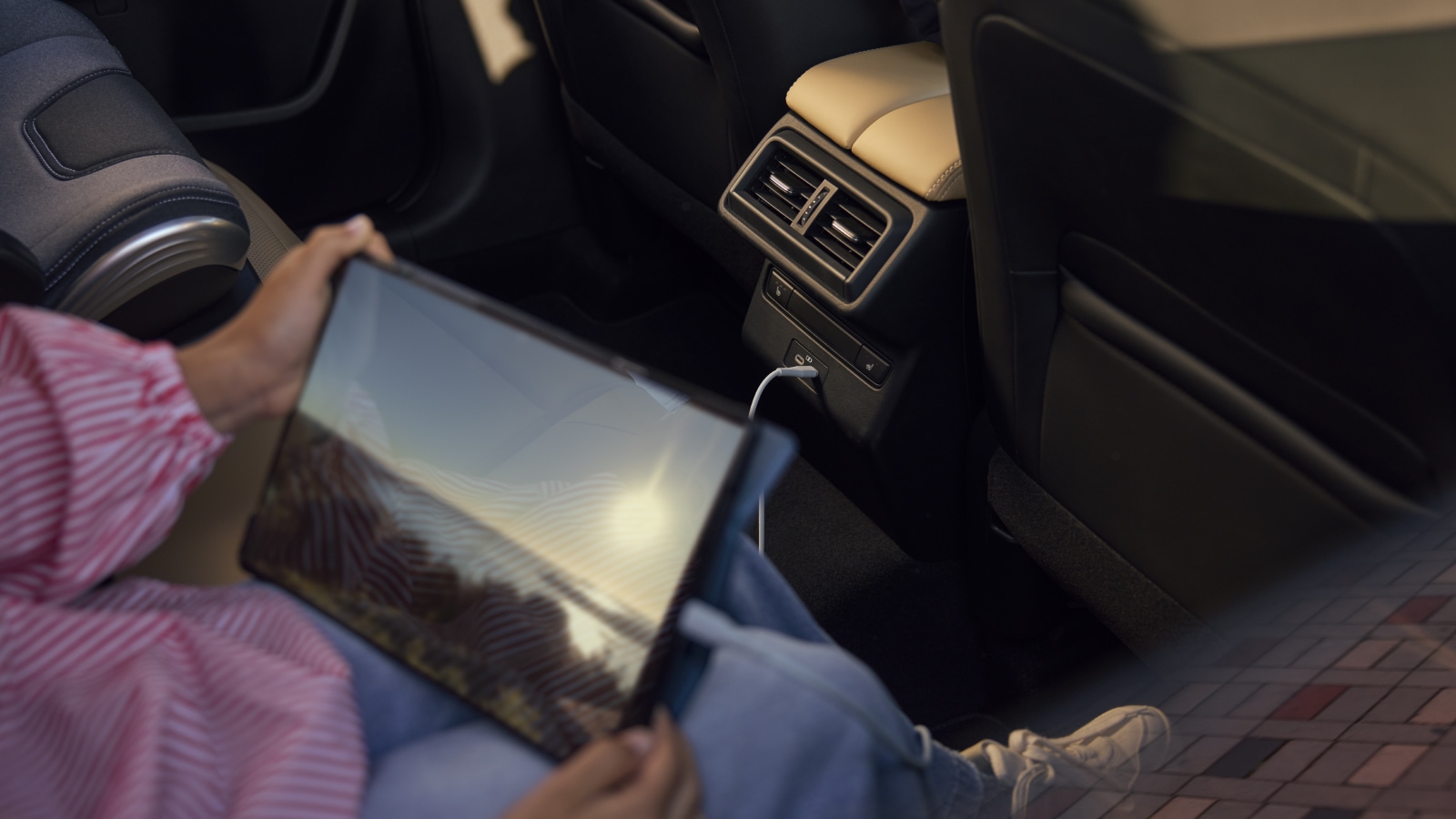 MAZDA CX-5 2026  –  USB Ports