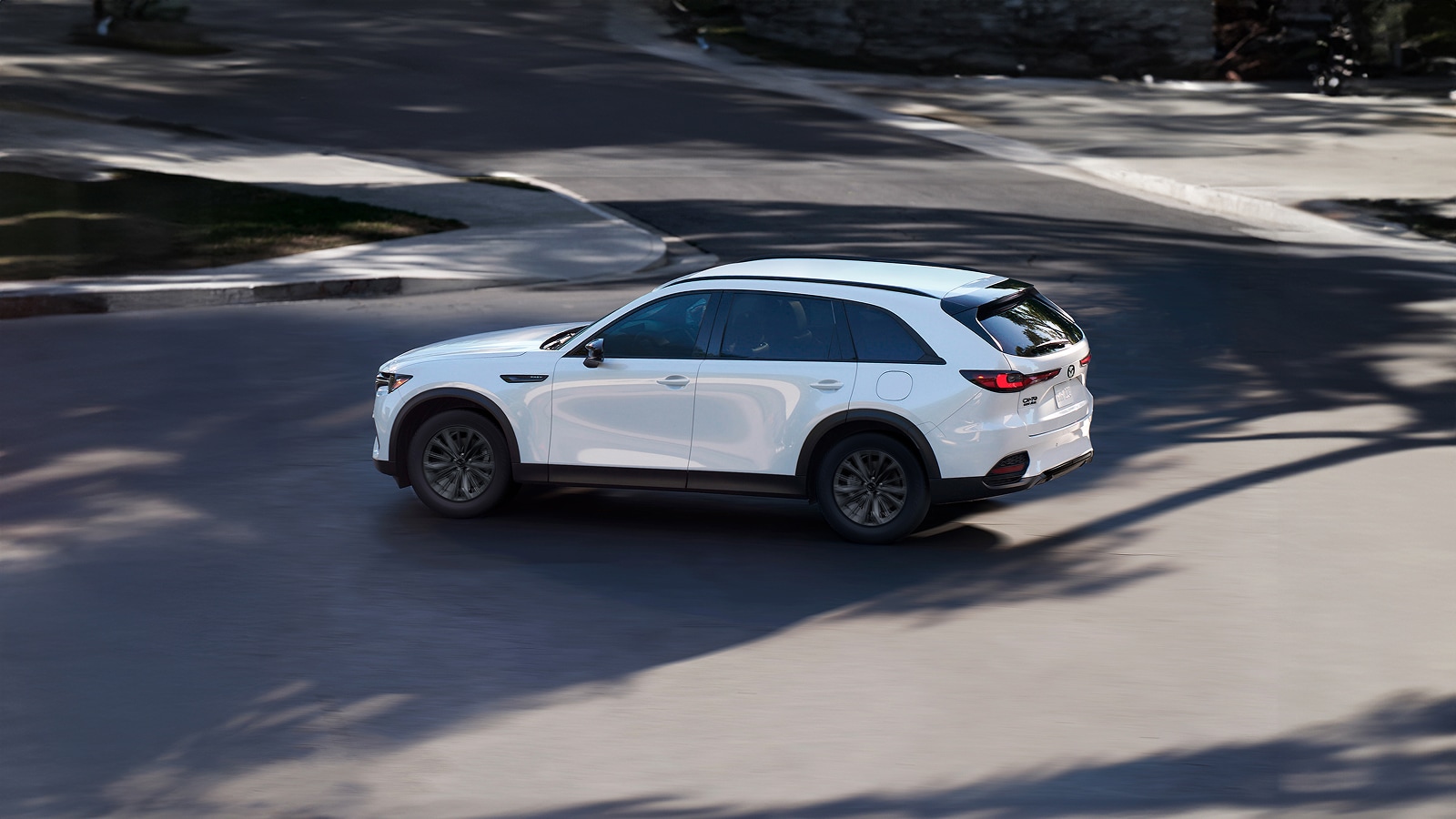 Mazda CX-70 PHEV – Rear-Biased AWD