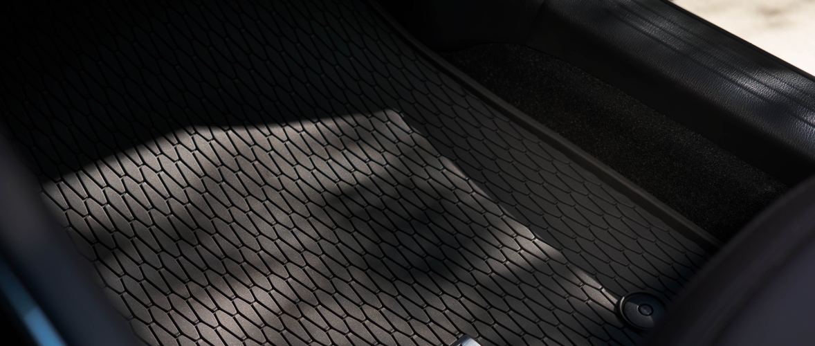 Accesorios para el Mazda 3 Sedan 2026  –  Alfombras para toda estación